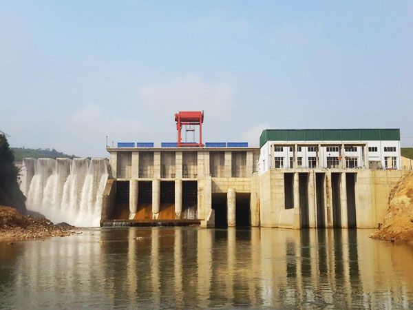 Lắp đặt máy móc thiết bị