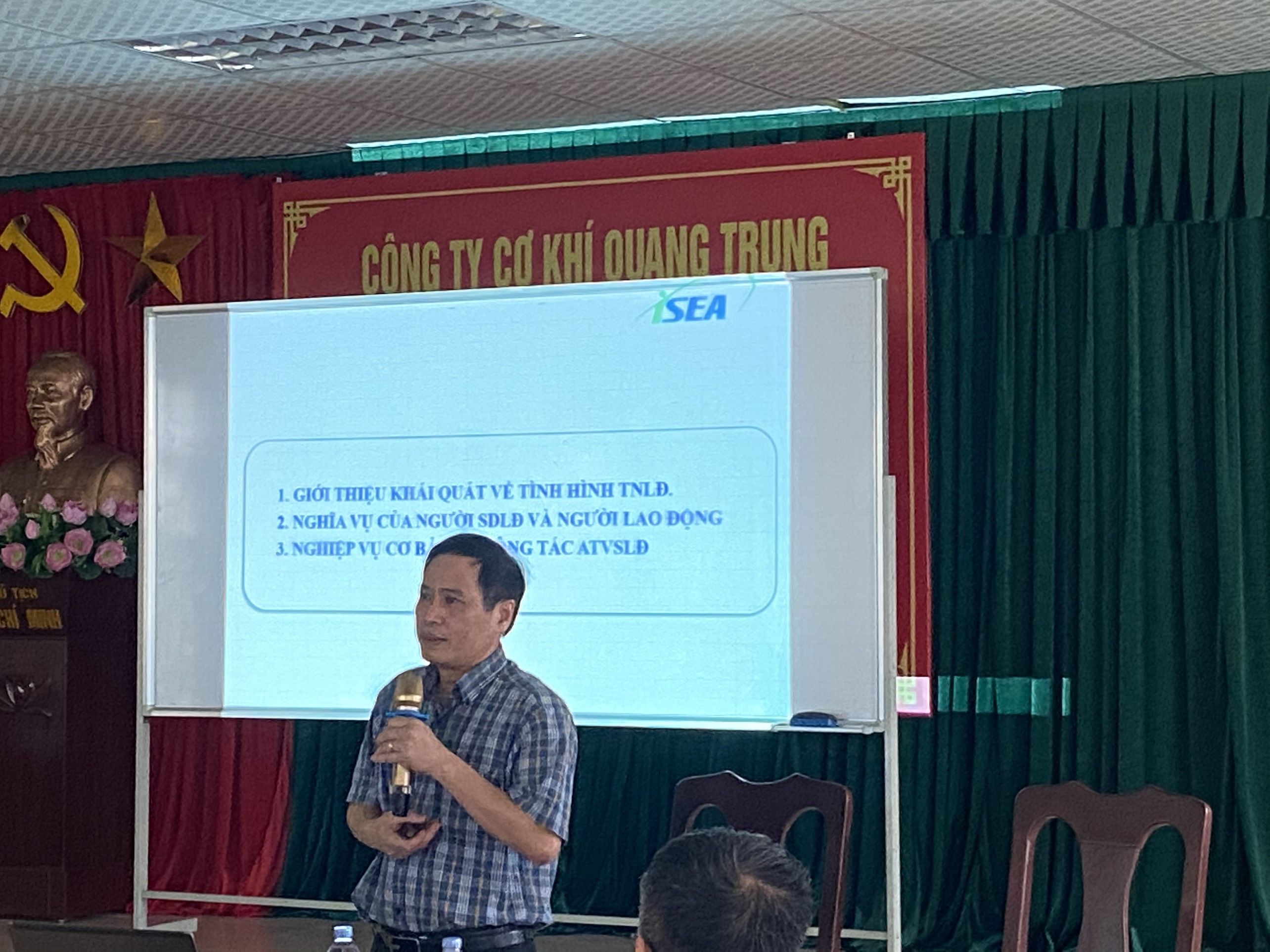 BỔ TRỢ KIẾN THỨC VỀ AN TOÀN VỆ SINH LAO ĐỘNG TẠI CÔNG TY CƠ KHÍ QUANG TRUNG