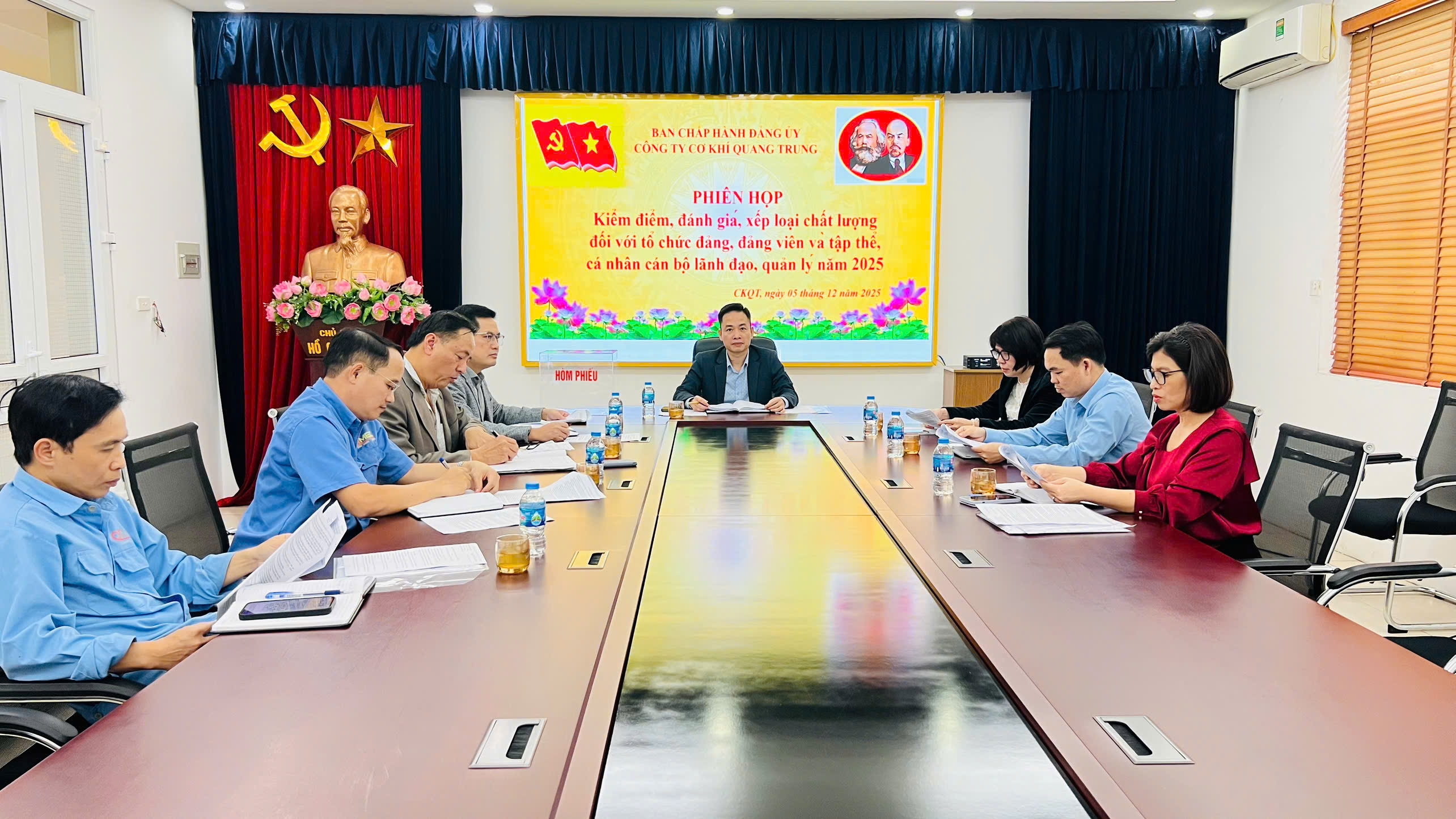 KIỂM ĐIỂM ĐÁNH GIÁ XẾP LOẠI CHẤT LƯỢNG ĐỐI VỚI TỔ CHỨC ĐẢNG NĂM 2025.